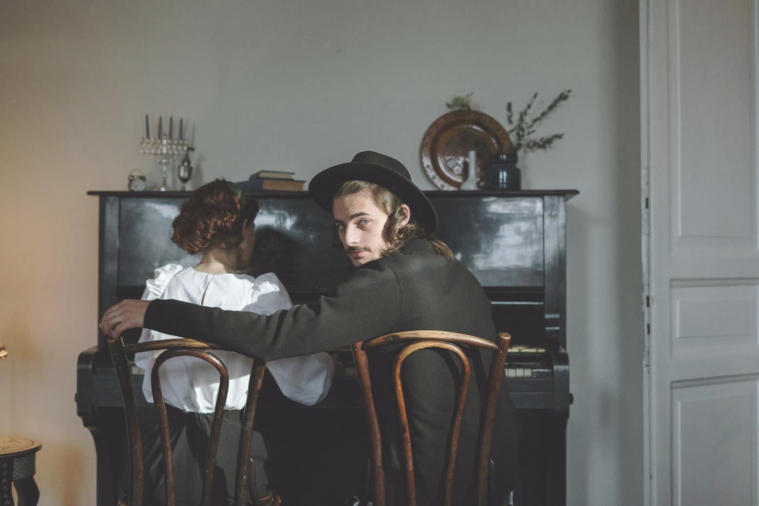 Studio de composition avec instruments